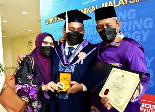 ANUGERAH PELAJARAN DIRAJA