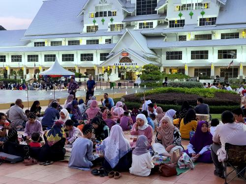 DATUK SERI AB RAUF YUSOH