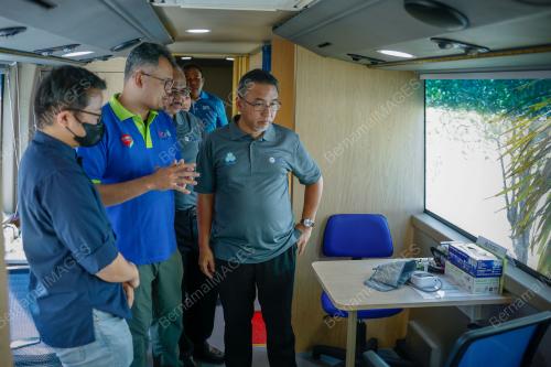ADLY ZAHARI