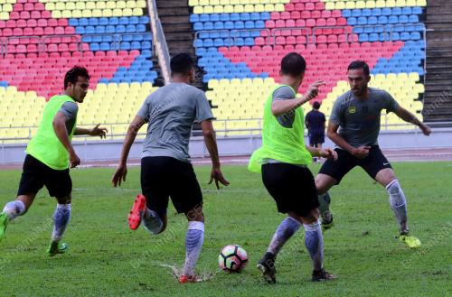 MK01_15082017_BOLA_BN20170814