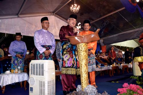 TUN MOHD ALI RUSTAM