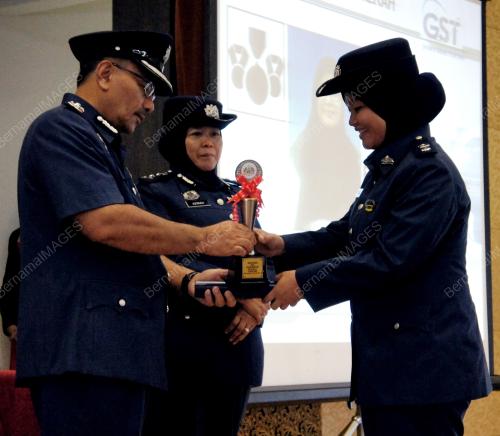 MK01_16032015_ANUGERAH_KASTAM