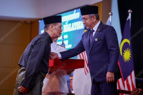 ADLY ZAHARI