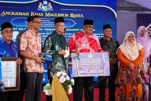 DATUK SERI AB RAUF YUSOF