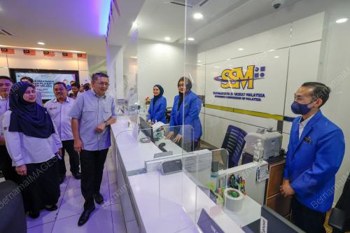 DATUK SERI SALAHUDDIN AYUB