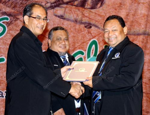 PROF DATUK DR AHMAD YUSOFF HASSAN