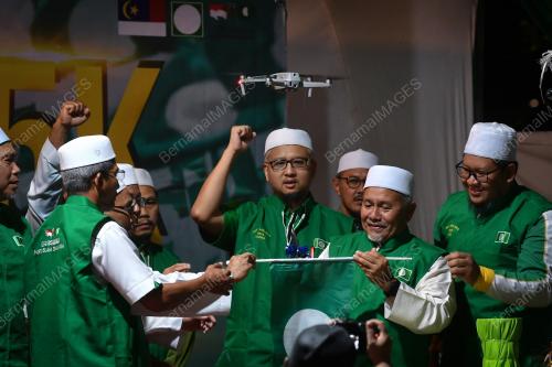 DATUK SERI TUAN IBRAHIM TUAN MAN