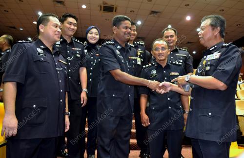 MK01_18122015_POLIS_PANGKAT
