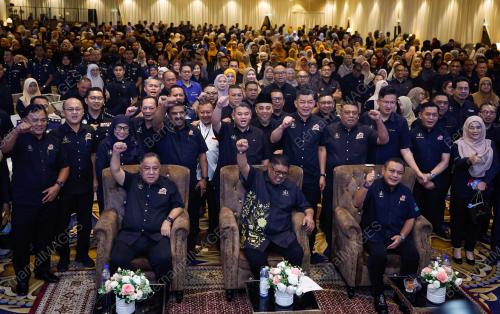 DATUK SERI AB RAUF YUSOF