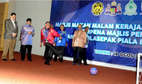 MK01_19082014_BOLA_RASMI