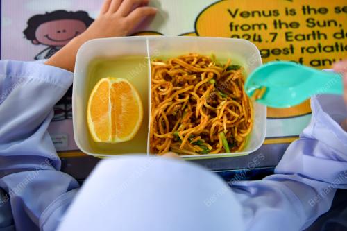 PROGRAM SARAPAN SEKOLAH