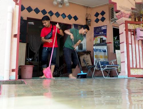 BANJIR_KILAT