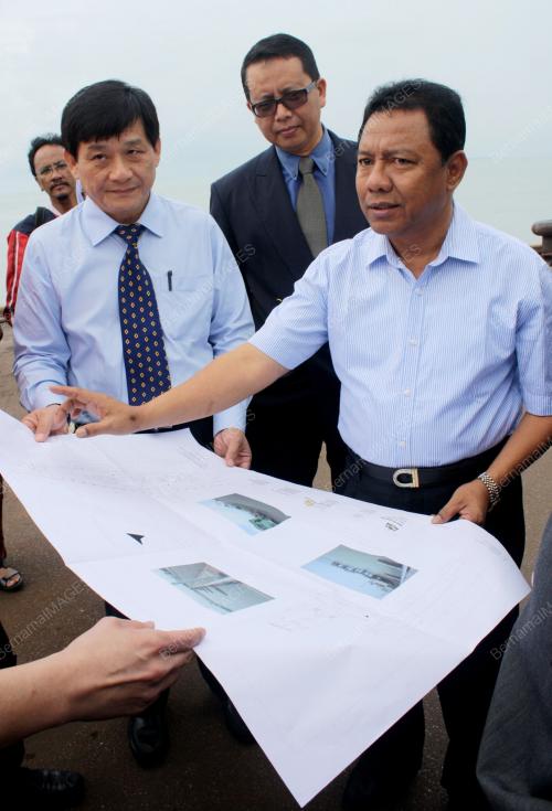 EMRIZAL PAKIS