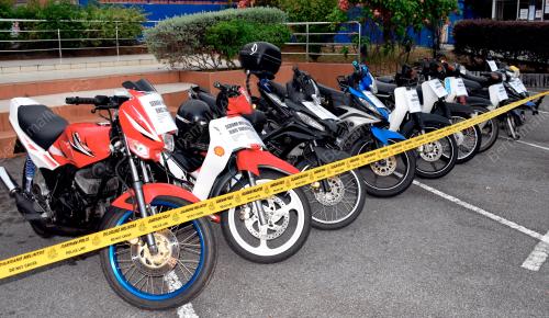 MOTOSIKAL CURI