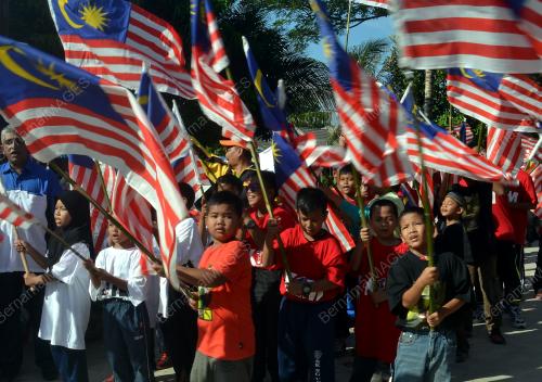 MK01_23082014_BENDERA