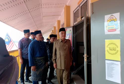 TUN MOHD ALI RUSTAM