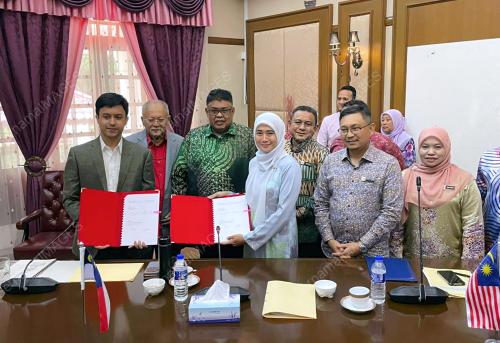 DATUK SERI AB RAUF YUSOH