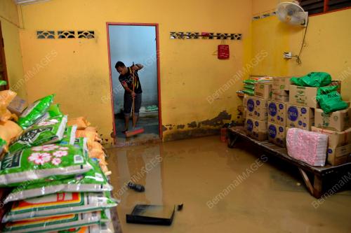 BANJIR KAMPUNG TEHEL