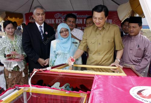 LIOW TIONG LAI