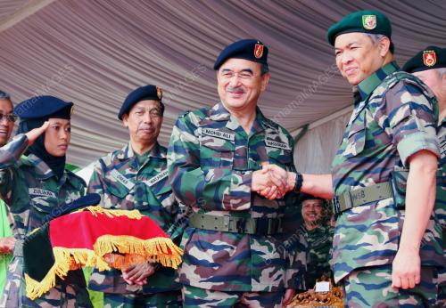 DATUK SERI MOHD ALI RUSTAM