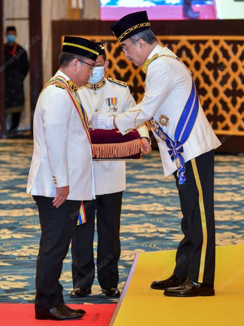 TUN MOHD ALI RUSTAM
