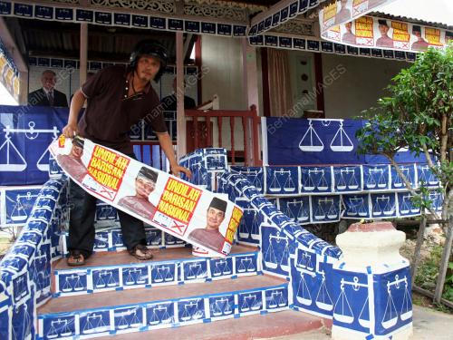 PASANG POSTER