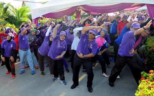 MK01_25052014_CM_PURPLE_WALK