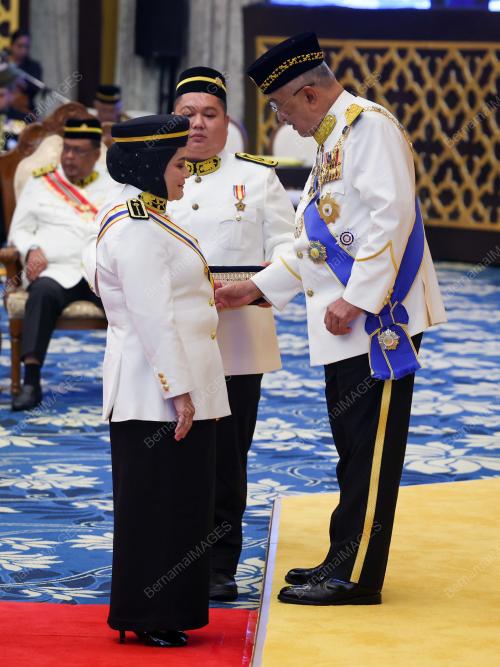TUN MOHD ALI RUSTAM