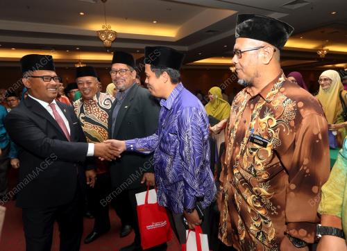 MK01_26102017_JAKIM_TERTIPU_BN201710259392
