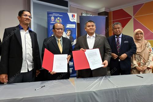 DATUK RAIS YASIN