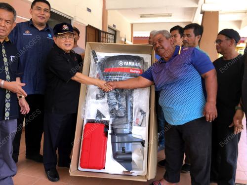 DATUK SERI AHMAD HAMZAH