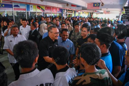 DATUK SERI HISHAMMUDDIN TUN HUSSEIN