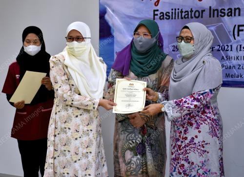 DATUK KALSOM NORDIN