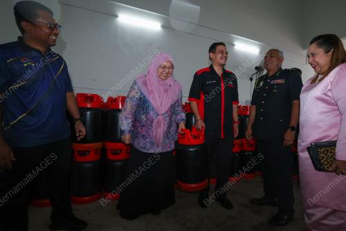 FUZIAH SALLEH