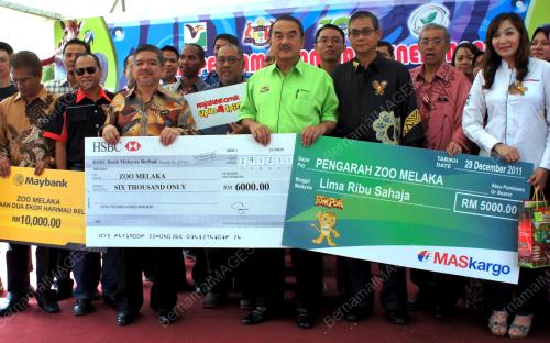 DATUK SERI MOHD ALI RUSTAM