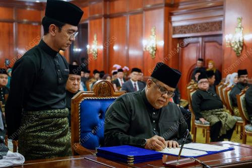 DATUK SERI AB RAUF YUSOH