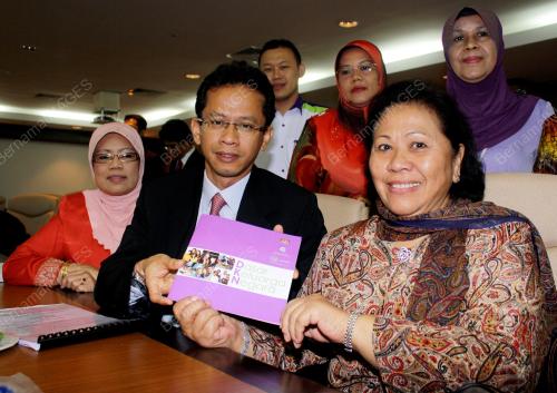 TAN SRI NAPSIAH OMAR