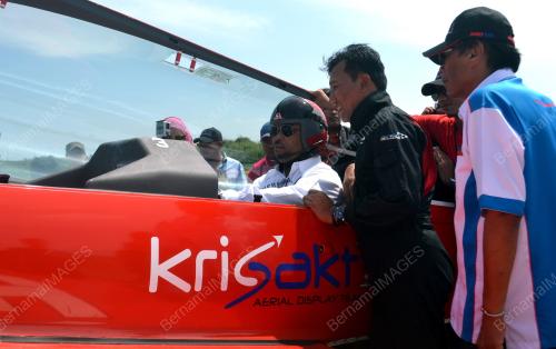 DATUK SERI IDRIS HARON