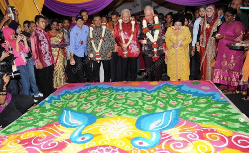 MK02_01112014_PM_DEEPAVALI