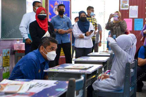 DATUK DR MOHD RADZI MD JIDIN