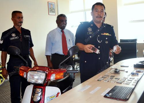 MK02_03072012_PECAH_RUMAH
