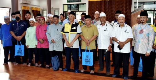 DATUK RAZIM MOHD NOOR