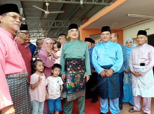 TUN MOHD ALI RUSTAM