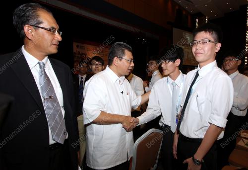 MK02_04092012_SISWA_UTEM