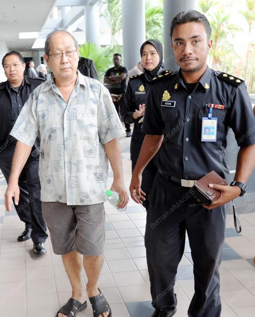 MK02_04112016_KES_MAHKAMAH