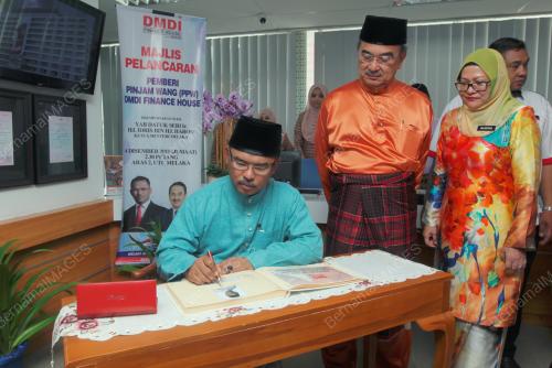 MK02_04122015_DMDI_RASMI