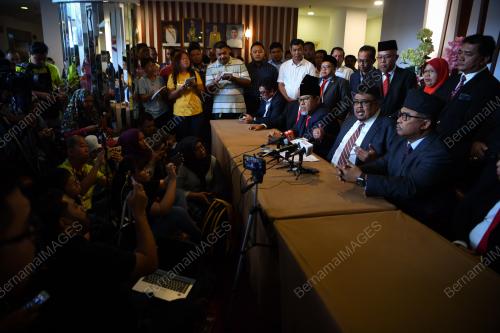 DATUK SERI AB RAUF YUSOH
