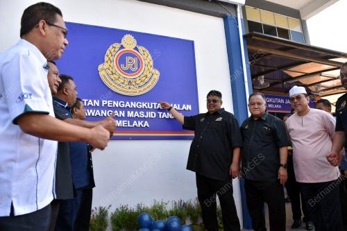 DATUK SERI AB RAUF YUSOH