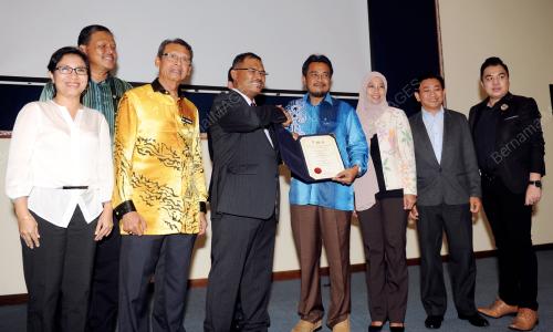 MK02_07012016_SUKMA_WATIKAH