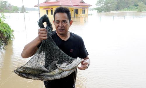 MK02_07022016_REZEKI_BANJIR